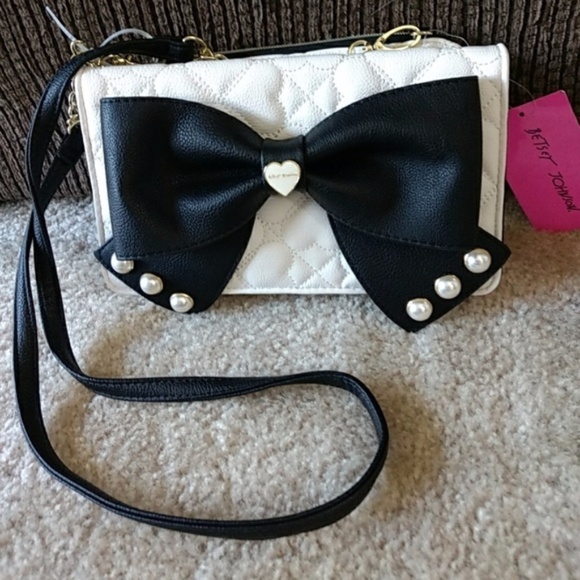 Betsey Johnson Handbags - ** Betsey Johnson Cream w Bow Crossbody Bag